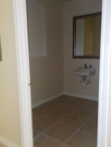 Tejon Plaza: 1601 Alton Gloor , Brownsville, TX 78526
